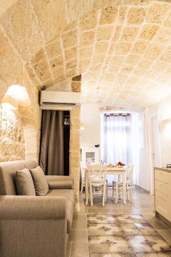 Dimore Del Borgo Antico - Il Sottano 莫诺波利 外观 照片